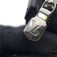 将图像加载到图库查看器中,LOUIS VUITTON Gaston Wearable Wallet NoirM81124 Monogram Eclipse Reverse