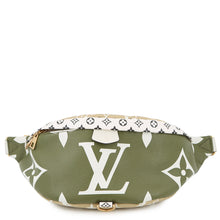 将图像加载到图库查看器中,LOUIS VUITTON Bumbag Khaki/White/BeigeM44611 Monogram Monogram Giant