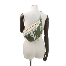 将图像加载到图库查看器中,LOUIS VUITTON Bumbag Khaki/White/BeigeM44611 Monogram Monogram Giant