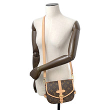 将图像加载到图库查看器中,LOUIS VUITTON Saumur BB BeigeM46740 Monogram Size BB