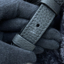 将图像加载到图库查看器中,LOUIS VUITTON Automne Hiver 2020 Multi-Fur Backpack NoirM56852 Monogram Fur