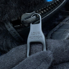 将图像加载到图库查看器中,LOUIS VUITTON Automne Hiver 2020 Multi-Fur Backpack NoirM56852 Monogram Fur