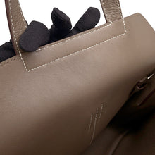 Load image into Gallery viewer, HERMES Halzan Etoupe Taurillon Clemence Size 31