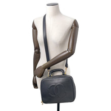 将图像加载到图库查看器中,CHANEL CC Logo 2WAY Vanity Bag BlackA07061 Caviar Leather