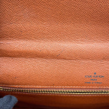 将图像加载到图库查看器中,LOUIS VUITTON Monceau BrownM51187 Monogram Size 26