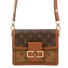 将图像加载到图库查看器中,LOUIS VUITTON Dauphine NoirM45959 Monogram Monogram Reverse Canvas Size MINI