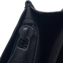 将图像加载到图库查看器中,LOUIS VUITTON Portefeuille Brazza NoirM69038 Taurillon Leather/Monogram・Pattern