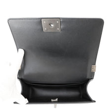 将图像加载到图库查看器中,CHANEL Boy Chanel ChainShoulder Bag BlackA67086 Caviar Leather Size 25