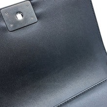 将图像加载到图库查看器中,CHANEL Boy Chanel ChainShoulder Bag BlackA67086 Caviar Leather Size 25