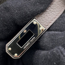 Load image into Gallery viewer, HERMES Kelly Retourne sewing Etain Togo Leather Size 25