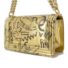 将图像加载到图库查看器中,CHANEL Boy Chanel GoldA67086 Embossed Leather Size 25