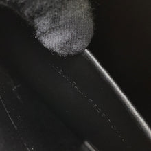 将图像加载到图库查看器中,BALENCIAGA Everyday camera bag Black552370 Leather Size S