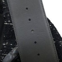 Load image into Gallery viewer, CHANEL Tweed Coat Size 38 BlackP57222 Acryl35% Polyester23% Nylon20% Cotton11% Wool 8% Rayon3% Leather