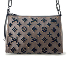 Load image into Gallery viewer, LOUIS VUITTON Triangle Messenger NoirM45070 Monogram / Toughtage