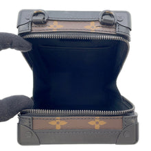 Load image into Gallery viewer, LOUIS VUITTON Vertical・Soft Trunk NoirM45044 Monogram / Toughtage