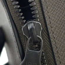 将图像加载到图库查看器中,LOUIS VUITTON Phone box Khaki/BrownM30581 Taiga Leather Monogram