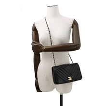 将图像加载到图库查看器中,CHANEL V Stitch Single Flap Chainshoulder Bag Black Lambskin Size 20