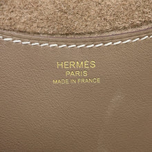 Load image into Gallery viewer, HERMES In the loop Etoupe Taurillon Clemence Swift Leather Size 18/PM