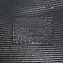 将图像加载到图库查看器中,LOUIS VUITTON Trocadero Wearable Wallet NoirM26737 Monogram Shadow