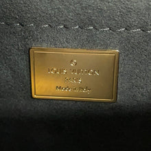 将图像加载到图库查看器中,LOUIS VUITTON Spring street Silver/Tassili YellowM90376 Monogram Vernis Leather Epi Leather Monogram Size PM