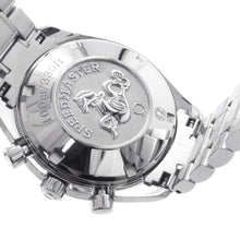 将图像加载到图库查看器中,OMEGA Speedmaster Date Chronograph W40mm Stainless Steel White Dial323.30.40.40.04.001