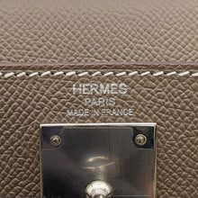 Load image into Gallery viewer, HERMES Kelly Sellier Etoupe Epsom Size 28