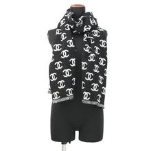 将图像加载到图库查看器中,CHANEL Reversible CC Logo Scarf Black/WhiteAA7067 Wool 92% Cashmere 8%