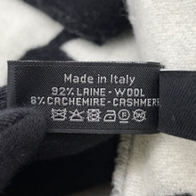 将图像加载到图库查看器中,CHANEL Reversible CC Logo Scarf Black/WhiteAA7067 Wool 92% Cashmere 8%
