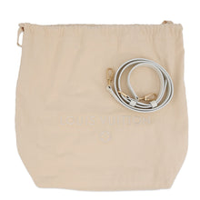 将图像加载到图库查看器中,LOUIS VUITTON Capucines BB snowM55832 Taurillon Leather