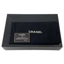 将图像加载到图库查看器中,CHANEL Chocolate Bar Chain Shoulder Bag Navy Denim
