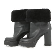 Load image into Gallery viewer, LOUIS VUITTON LV Beaubourg Line EncreBoots Black Leather Shearling Size 38