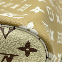 将图像加载到图库查看器中,LOUIS VUITTON Neverfull Khaki/Beige/WhiteM44568 Monogram Monogram Giant Size MM