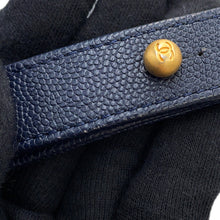 将图像加载到图库查看器中,CHANEL Boy Chanel ChainShoulder Bag NavyA67085 Caviar Leather Size 20