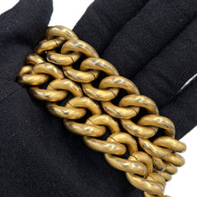 将图像加载到图库查看器中,CHANEL Boy Chanel ChainShoulder Bag NavyA67085 Caviar Leather Size 20