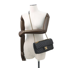 将图像加载到图库查看器中,CHANEL Chevron Bag Charm with Chain Shoulder Black Lambskin Size 25