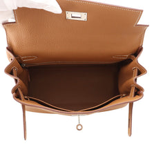 Load image into Gallery viewer, HERMES Kelly Retourne Gold Togo Leather Size 28
