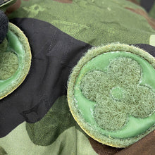 将图像加载到图库查看器中,LOUIS VUITTON Camo Windbreaker Monogram Nylon Parka Size 56 GreenHJB08W Nylon100%