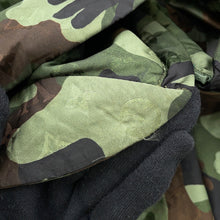 将图像加载到图库查看器中,LOUIS VUITTON Camo Windbreaker Monogram Nylon Parka Size 56 GreenHJB08W Nylon100%