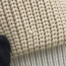 Load image into Gallery viewer, FENDI Knit cardigan Size 58 Beige/Light GrayFZC498 Cotton57% Nylon43%