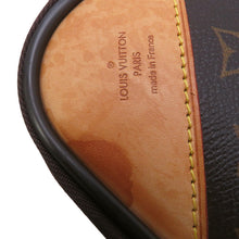 将图像加载到图库查看器中,LOUIS VUITTON Pegase BrownM23293 Monogram Size 45