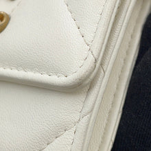 将图像加载到图库查看器中,CHANEL CHANEL19 Chain coin purse WhiteAP1787 Lambskin