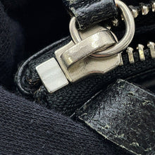 将图像加载到图库查看器中,BVLGARI Logomania Shoulder Pouch Black Canvas Leather