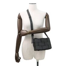 Load image into Gallery viewer, Bottega Veneta Maxi INTRECCIATO Cassette Shoulder Bag Black578004 Lambskin