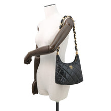 将图像加载到图库查看器中,CHANEL Hobo Bag BlackAS4922 Shiny Lambskin Size Small