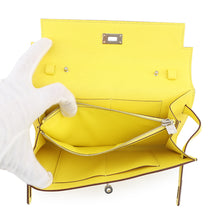 将图像加载到图库查看器中,HERMES Kelly wallet long to go Lime Chevre Myzore Goatskin