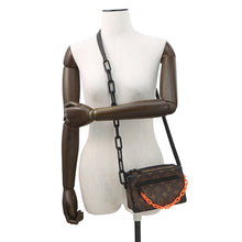 将图像加载到图库查看器中,LOUIS VUITTON Mini Soft Trunk NoirM44480 Monogram / Solar Powered Ray