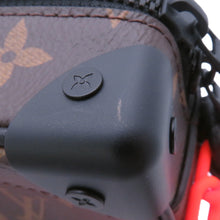 将图像加载到图库查看器中,LOUIS VUITTON Mini Soft Trunk NoirM44480 Monogram / Solar Powered Ray