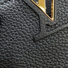 Load image into Gallery viewer, LOUIS VUITTON Capucines NoirM56071 Taurillon Leather Size MINI