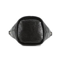 将图像加载到图库查看器中,CHANEL Baguette ChainShoulder Bag Black Leather
