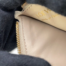 将图像加载到图库查看器中,LOEWE Coin purse Knot coin card holder Light oatsCEM1Z40X04 Shiny Nappa Calf Leather